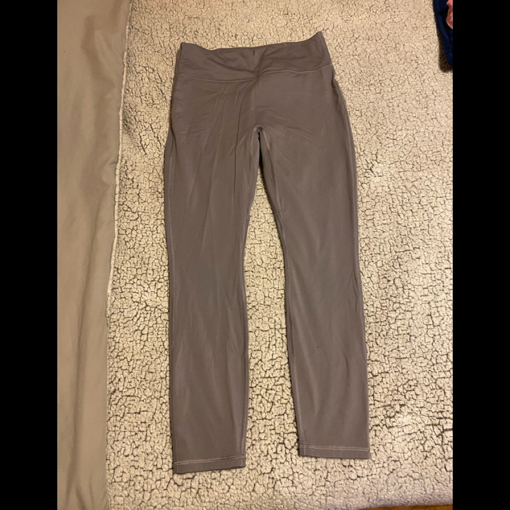 Fabletics ankle cropped leggings
